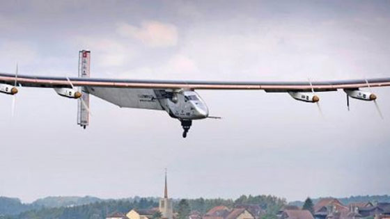 سد من السحب فوق المحيط الهادئ يعرقل رحلة الطائرة الشمسية صورة رقم 1