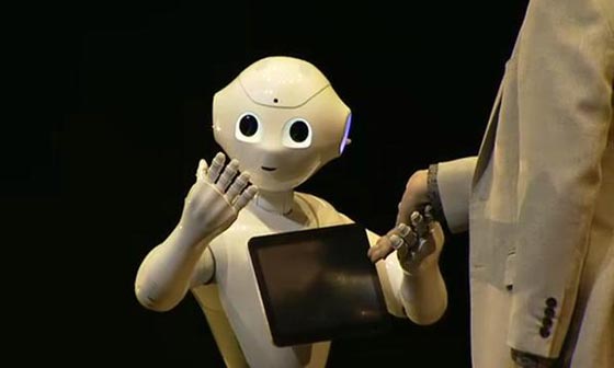 حادث فريد.. مقتل عامل في مصنع للسيارات على يد روبوت  صورة رقم 2