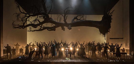 لندن: مشهد اغتصاب جماعي في مسرحية يغضب الجمهور ويكاد يخرجه عن طوره صورة رقم 13