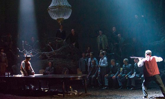 لندن: مشهد اغتصاب جماعي في مسرحية يغضب الجمهور ويكاد يخرجه عن طوره صورة رقم 8