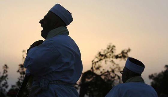 نابلس.. اصحاب اقدم لغة في العالم يحتفلون بعيد نزول التوراة صورة رقم 1