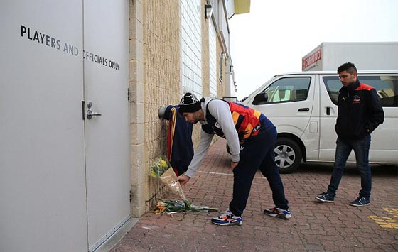  مقتل مدرب منتخب استراليا لكرة القدم طعنا على يد ابنه! صورة رقم 15