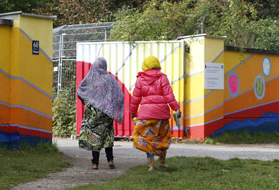 مسؤولون يطالبون الفتيات الالمانيات بالاحتشام مراعاة لمشاعر المسلمين صورة رقم 2 مسؤولون يطالبون الفتيات الالمانيات بالاحتشام مراعاة لمشاعر المسلمين صورة رقم 2