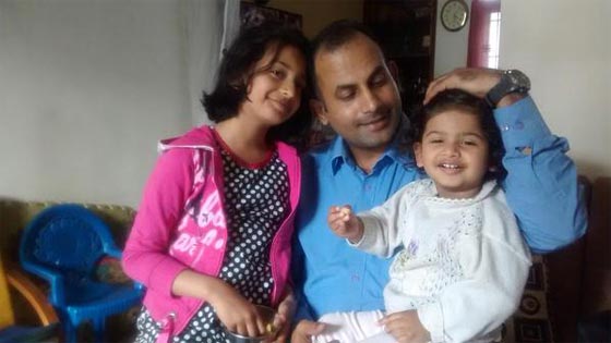  صور بنات هنديات في سيلفي مع آبائهن بتشجيع رئيس الوزراء   صورة رقم 1