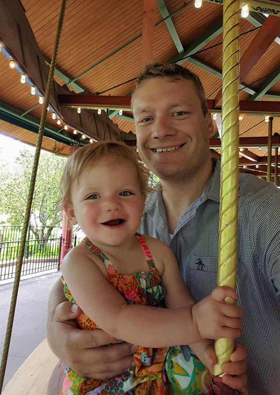  صور بنات هنديات في سيلفي مع آبائهن بتشجيع رئيس الوزراء   صورة رقم 10