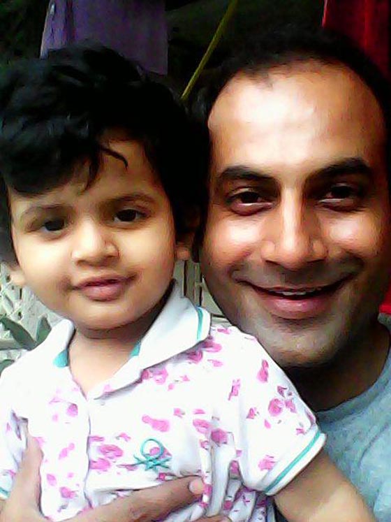  صور بنات هنديات في سيلفي مع آبائهن بتشجيع رئيس الوزراء   صورة رقم 13