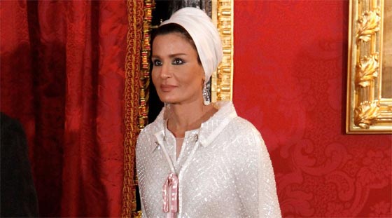 كشف جديد.. الشيخة موزة التقت بهيلاري كلينتون سرا.. بوساطة من شيري بلير صورة رقم 5