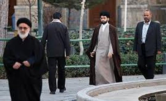 فيلم وثائقي يكشف الثراء الفاحش لابناء عائلة المرشد الاعلى لايران خامنئي  صورة رقم 6