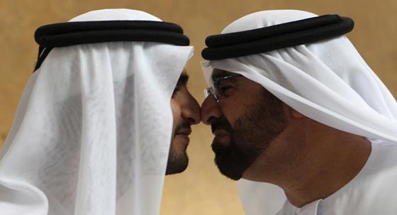 صور اشهر القبلات في العالم بمناسبة يوم القبلة العالمي صورة رقم 1