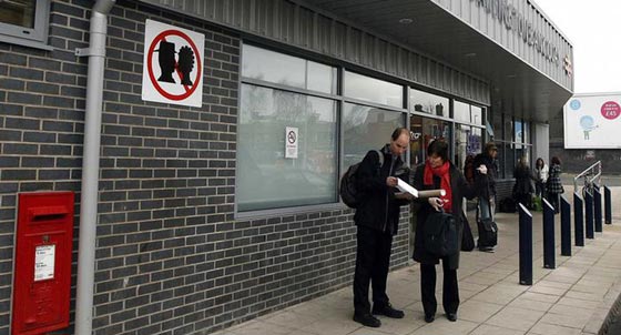 صور اشهر القبلات في العالم بمناسبة يوم القبلة العالمي صورة رقم 9