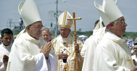 بابا الفاتيكان في جولة بامريكا اللاتينية ومحطته الاولى الاكوادور صورة رقم 1