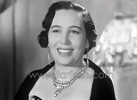 رمضان الفن الجميل: أمينة رزق تحضر مظاهرات الجزائريين ضد الاحتلال الفرنسي ويفوتها سحور رمضان   صورة رقم 3