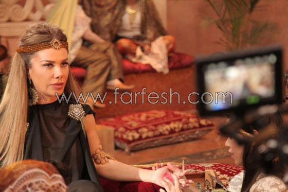  أهم أخطاء الفنانين في الإتيكيت في مسلسلات رمضان صورة رقم 4