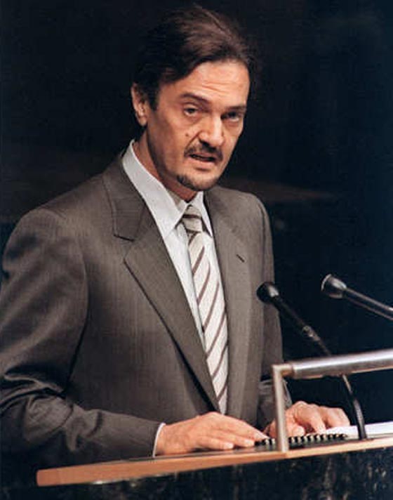 رحيل رجل السياسة الانسانية ووزير الخارجية  الامير سعود الفيصل صورة رقم 10