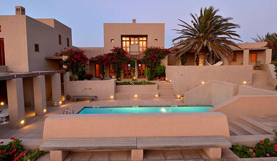 فيللات فاخرة على طبق من ذهب اتاحتها الازمة اليونانية صورة رقم 6