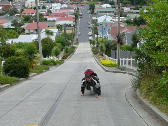بالصور.. تعرف على اكثر الشوارع انحدارا في العالم صورة رقم 11