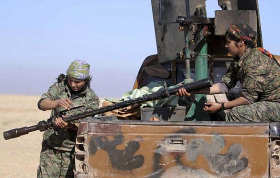 مجندة يهودية قاتلت داعش الى جانب الأكراد تعود الى اسرائيل صورة رقم 8