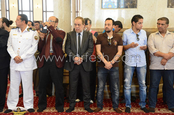 صور الفنانين النجوم يودعون الراحلين عمر الشريف وسامي العدل صورة رقم 11