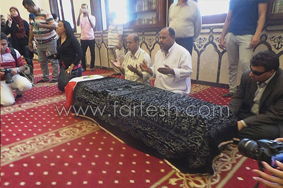 صور الفنانين النجوم يودعون الراحلين عمر الشريف وسامي العدل صورة رقم 8