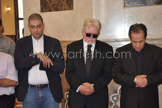 صور الفنانين النجوم يودعون الراحلين عمر الشريف وسامي العدل صورة رقم 14