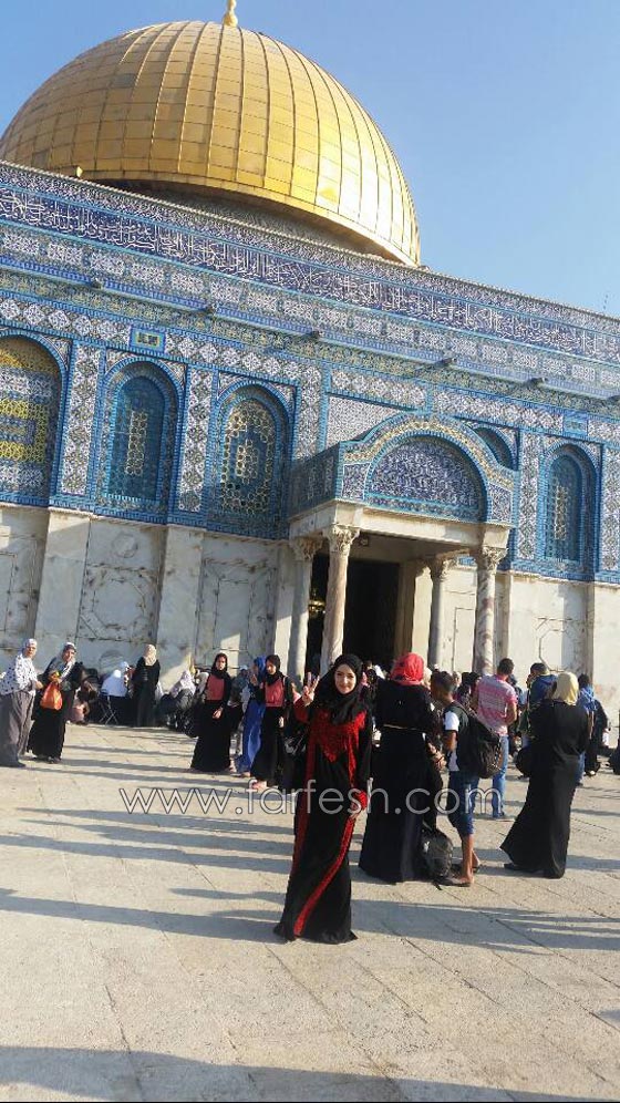  صور منال موسى تزور قبة الصخرة بالحجاب والجمهور ينتقدها: ازيلي طلاء الاظافر! صورة رقم 10