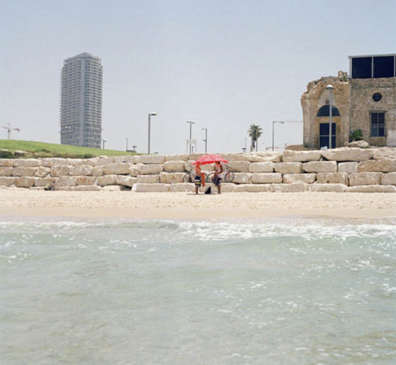 الغائبون.. معرض صور في رام الله يقدم القضية كاملة بـ25 صورة فقط!! صورة رقم 17