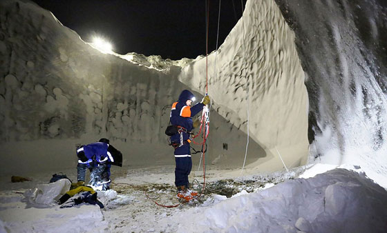 اتساع فتحة نهاية العالم العملاقة في سيبيريا.. وتحولها الى بحيرة غريبة صورة رقم 6