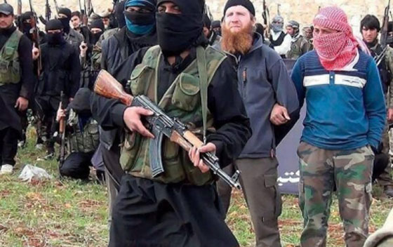 بالفيديو.. النظام السوري يقبض على صيد داعشي ثمين يتلقى اوامره من الموتى صورة رقم 1