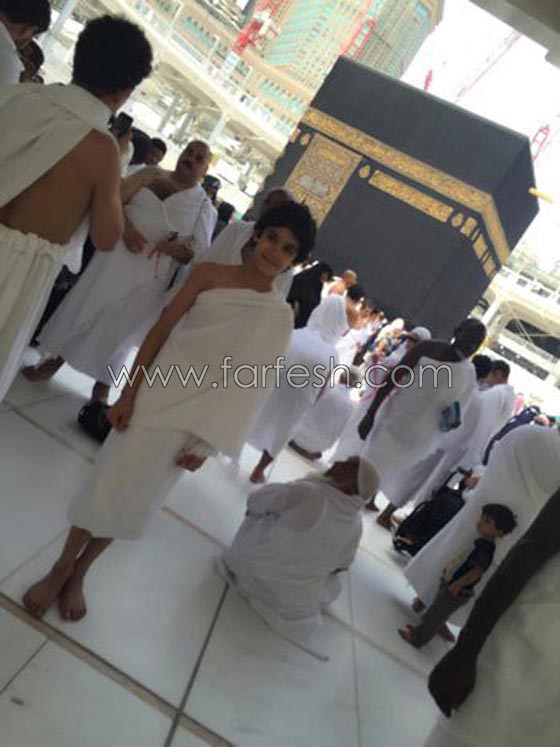 صور احلام مع ابنها فهد أثناء أداء العمرة  في السعودية صورة رقم 4
