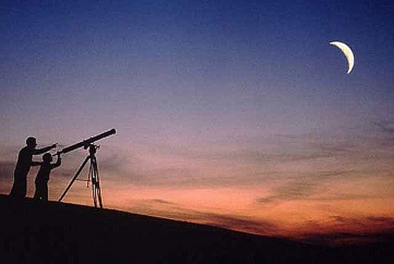 فلكي سعودي: الجمعة اول ايام العيد والسعودية تدعو لتحري الهلال صورة رقم 2