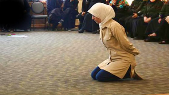 داعش يضع 7 شروط على حجاب المرأة اهمها عدم التطيب بالعطر صورة رقم 4