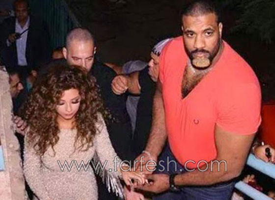صور ميريام فارس بإطلالة جريئة مبهجة في حفل عيد الفطر صورة رقم 11