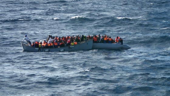 من كتاب المآسي السورية.. الاب القى ابنته مضطرا في البحر!! صورة رقم 2