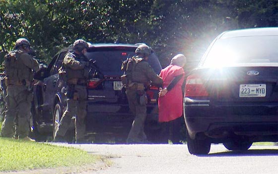 الاردن يحقق مع عائلة منفذ هجوم تينيسي لحل احجية الـ4000 قطعة! صورة رقم 7