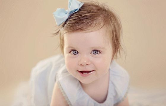 صور ملكة جمال الاطفال نانسي ذات الضحكة الأخاذة بدون اسنان والعينين الساحرتين صورة رقم 4