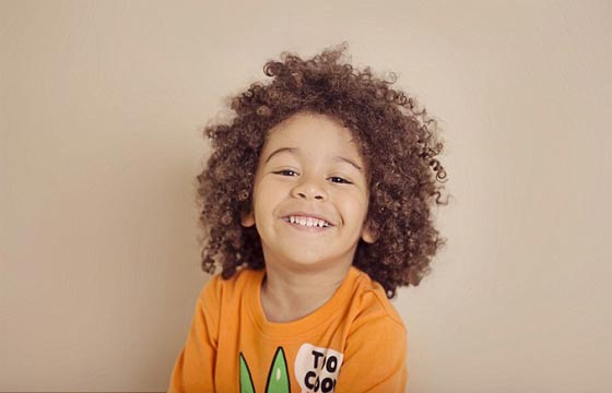 صور ملكة جمال الاطفال نانسي ذات الضحكة الأخاذة بدون اسنان والعينين الساحرتين صورة رقم 9