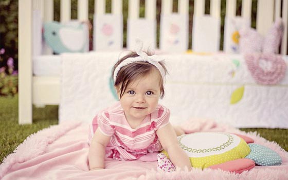 صور ملكة جمال الاطفال نانسي ذات الضحكة الأخاذة بدون اسنان والعينين الساحرتين صورة رقم 1