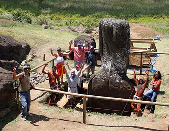 اكتشاف عظيم تحت رؤوس تماثيل جزيرة القيامة.. اكثر الاماكن عزلة في العالم.. شاهده صورة رقم 3 اكتشاف عظيم تحت رؤوس تماثيل جزيرة القيامة.. اكثر الاماكن عزلة في العالم.. شاهده صورة رقم 3