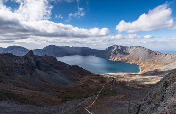 نظرات مختلسة الى كوريا الشمالية اكثر الدول سرية في العالم.. بعدسة فنان جريء صورة رقم 1 نظرات مختلسة الى كوريا الشمالية اكثر الدول سرية في العالم.. بعدسة فنان جريء صورة رقم 1