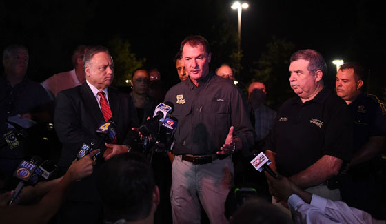 قتيلان وجرحى في اطلاق نار داخل السينما بأريزونا والقاتل ينتحر صورة رقم 4 قتيلان وجرحى في اطلاق نار داخل السينما بأريزونا والقاتل ينتحر صورة رقم 4