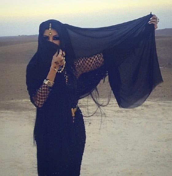 أغاني نجمة البوب الكردية تشحن المقاتلين ضد تنظيم داعش بالعزيمة صورة رقم 11