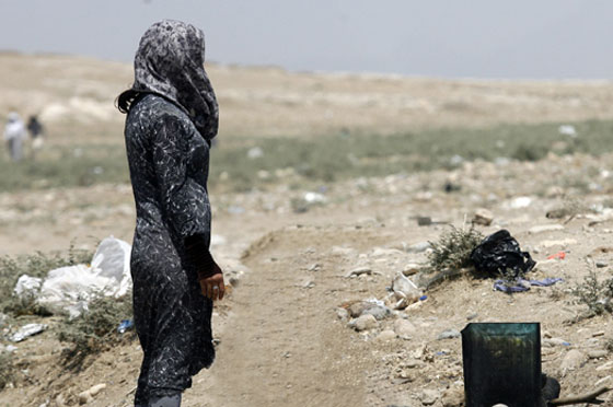 سبية ايزيدية تروي معاناة دامت 4 اشهر في منزل داعشي صورة رقم 1 سبية ايزيدية تروي معاناة دامت 4 اشهر في منزل داعشي صورة رقم 1