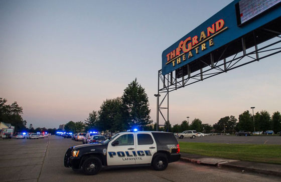 قتيلان وجرحى في اطلاق نار داخل السينما بأريزونا والقاتل ينتحر صورة رقم 10 قتيلان وجرحى في اطلاق نار داخل السينما بأريزونا والقاتل ينتحر صورة رقم 10