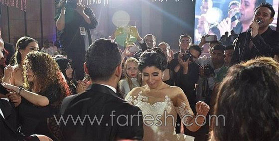 عشق بين ايتن عامر ومحمد عز بدأ في زنقة ستات وانتهى بالزفاف صورة رقم 9