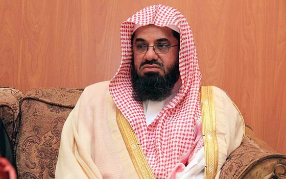 خطيب المسجد الحرام: التغابي والتغافل من صفات النبي وخلقه المحمود صورة رقم 1