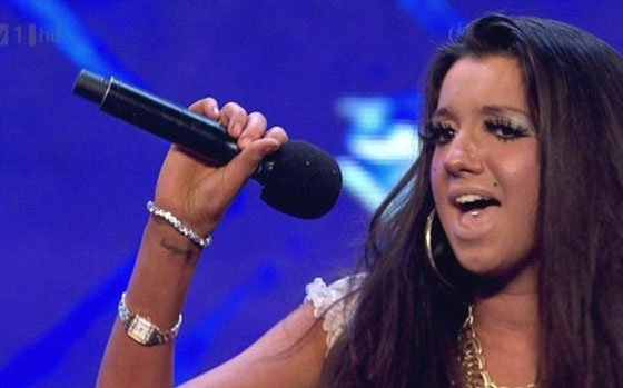 طيار كويتي يصطحب ممثلة اباحية ويطلب منها كشف جسدها بقمرة القيادة صورة رقم 5 طيار كويتي يصطحب ممثلة اباحية ويطلب منها كشف جسدها بقمرة القيادة صورة رقم 5