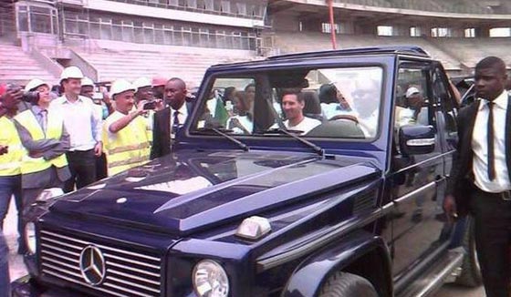 استياء من ميسي ووصف سلوكه بالوقح اثناء لقائه مع رئيس دولة الغابون  صورة رقم 6