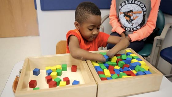 اول مرة في العالم.. عملية زرع يدين لطفل امريكي تتكلل بالنجاح صورة رقم 3 اول مرة في العالم.. عملية زرع يدين لطفل امريكي تتكلل بالنجاح صورة رقم 3