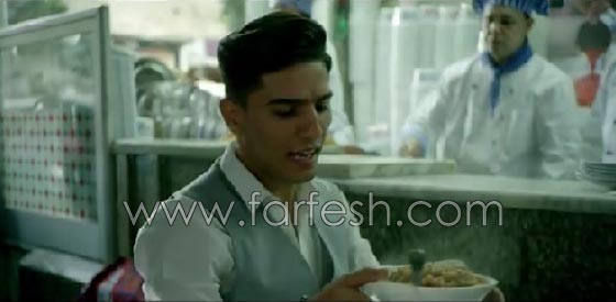 هكذا تناول محمد عساف الكشري من عربة في احد شوارع القاهرة صورة رقم 1