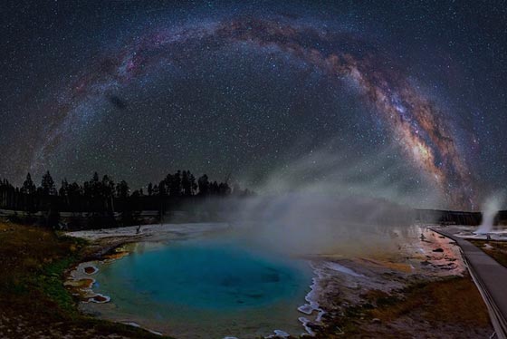 مصور قضى 4 شهور يلتقط اجمل صور للمجرة ويبرز الوانها الأقرب لقوس قزح صورة رقم 5 مصور قضى 4 شهور يلتقط اجمل صور للمجرة ويبرز الوانها الأقرب لقوس قزح صورة رقم 5